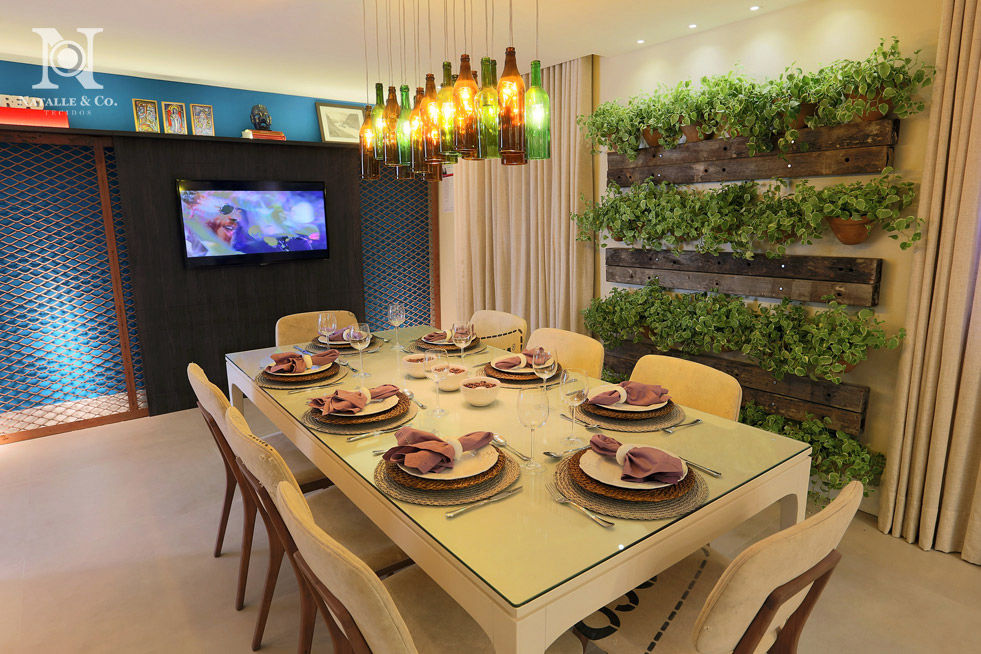 Mesa de Jantar com Cadeiras